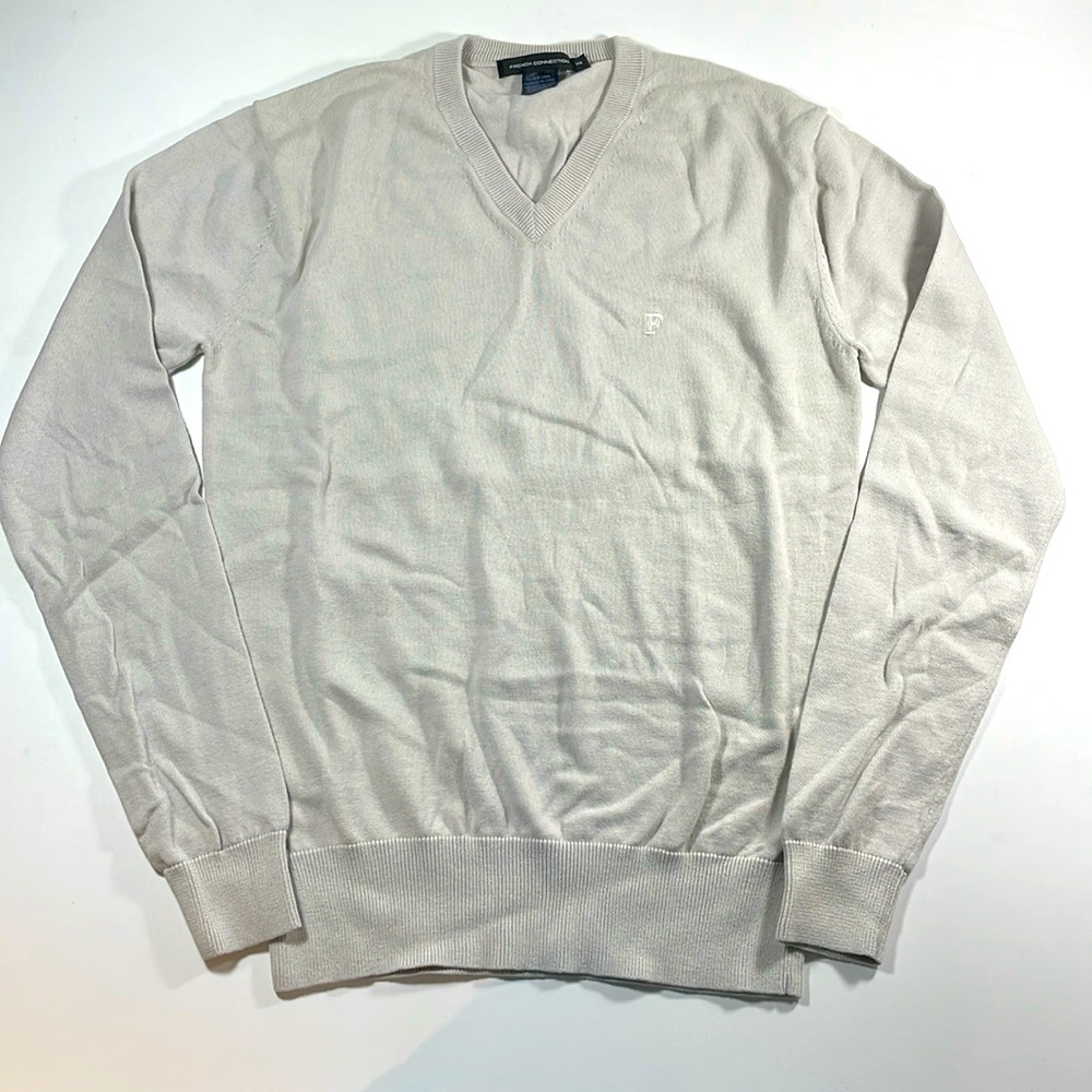 French Connection soft warm gray knit V-neck pullover sweater Size XS